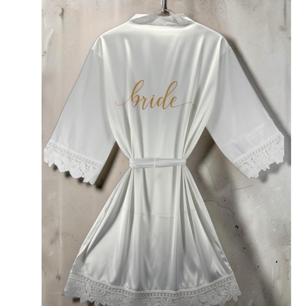 Bride Satin Lace Trim Wedding Getting Ready Robe White One Size NWOT